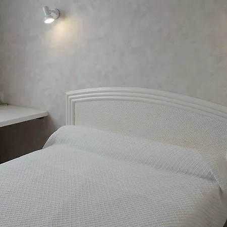 Le Crab Hotel Angoulême